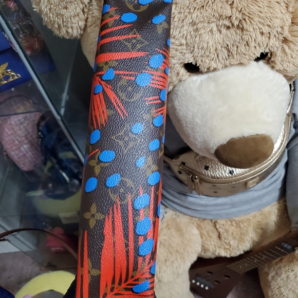 🎁SOLD🎁 Toiletry 26 Jungle edition - Picture 4 of 13